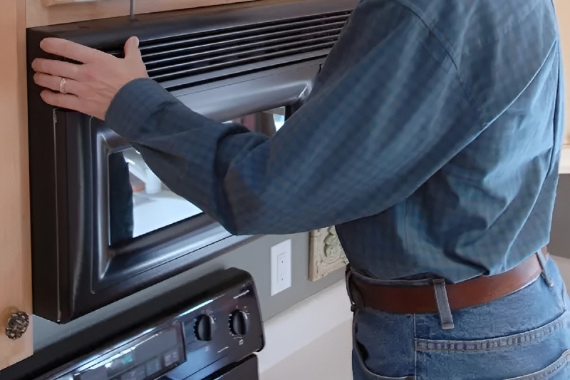 Buld-in Microwave Repair in Cumming